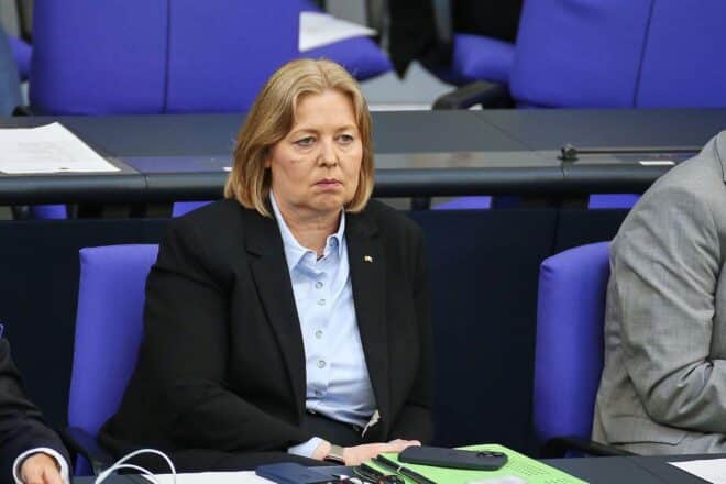 Union kündigt Widerstand gegen Arbeitszeit-Pläne von Bas an