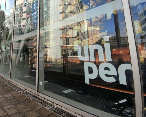 Uniper Betriebsrat warnen vor feindlichem Verkauf, betonen Wichtigkeit für Deutschland und Mitarbeiterinteressen.