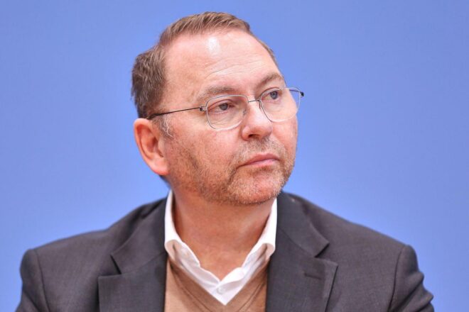Verdi droht mit Protesten gegen Kündigungsschutz-Lockerung