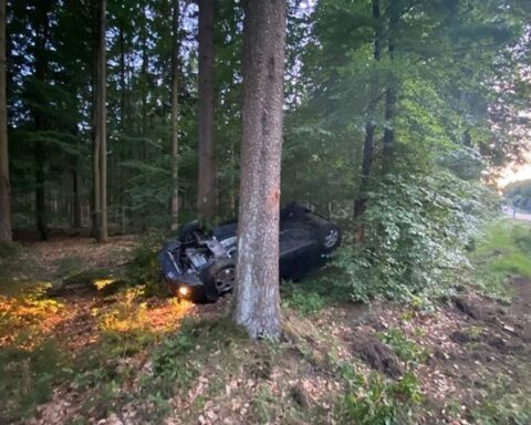 Verunfallter Audi A3 nach Vorfahrtsmissachtung, Unfallstelle zwischen Morbach und Bruchweiler.