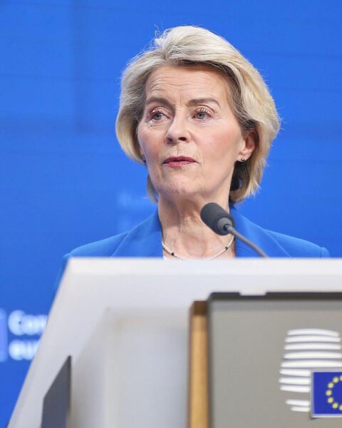 Ursula von der Leyen bei Pressekonferenz über EU-Hilfen für Armenien gegen russische Beschränkungen.
