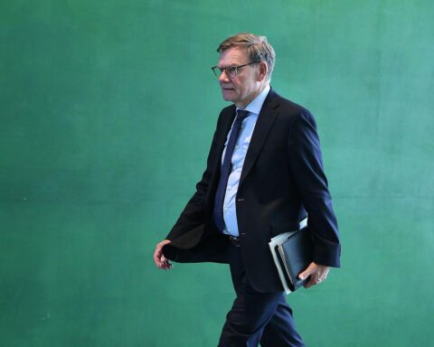 Johann Wadephul betont Nato-Zusammenhalt vor USA-Reise und Ukraine-Unterstützung.
