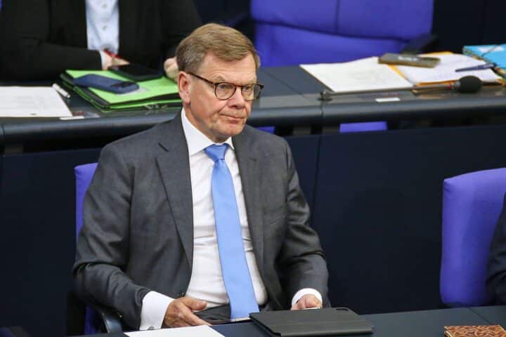 Johann Wadephul spricht über Atomverhandlungen zwischen USA und Iran, Hoffnung auf Fortschritte.