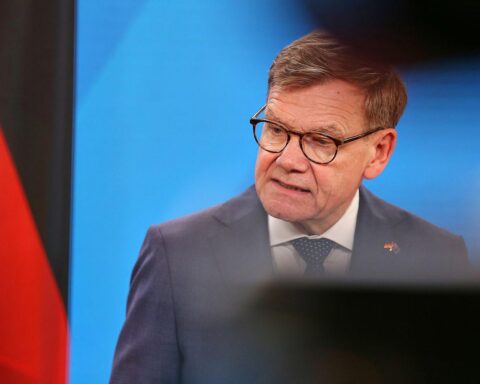 Johann Wadephul spricht optimistisch über den Friedensprozess zwischen den USA und dem Iran.