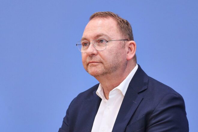 Werneke zieht rote Linien für Reformpaket