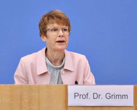 Veronika Grimm kritisiert Reformen der Bundesregierung; fordert technologischen Fortschritt für Wachstum.