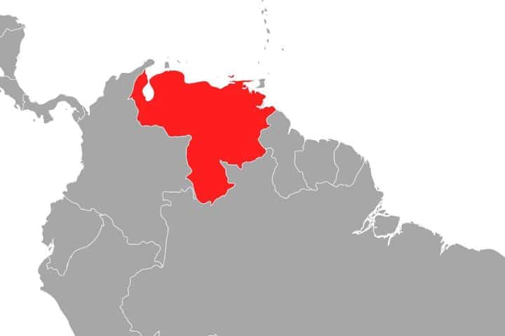 Zerstörte Gebäude, Rettungsteams, Trauernde Menschen – Auswirkungen des Erdbebens in Venezuela.