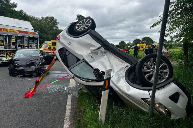 Acht Verletzte bei schwerem Unfall an der Auricher Stadtgrenze