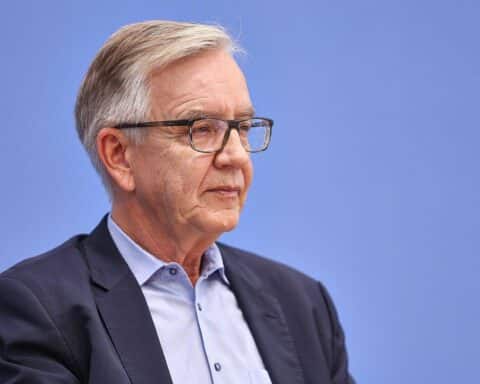 Dietmar Bartsch spricht zur Brandmauer-Debatte der Union, kritisiert deren Haltung zur Linken.
