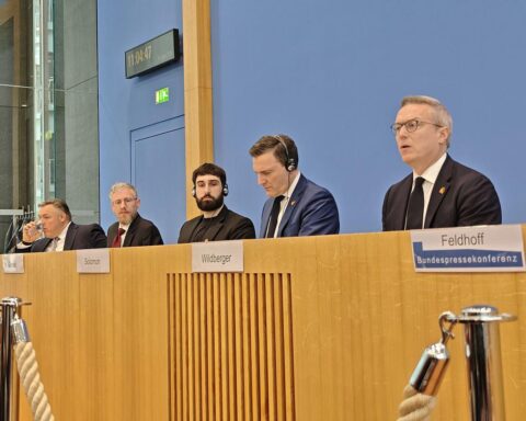 Pressekonferenz mit Vertretern von Aleph Alpha und Cohere zur deutsch-kanadischen KI-Partnerschaft.
