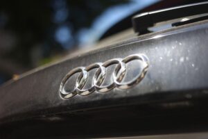 Audi-Werk Neckarsulm: Pläne zur Kapazitätssenkung, Sparmaßnahmen und mögliche Doppelstruktur-Abbau.