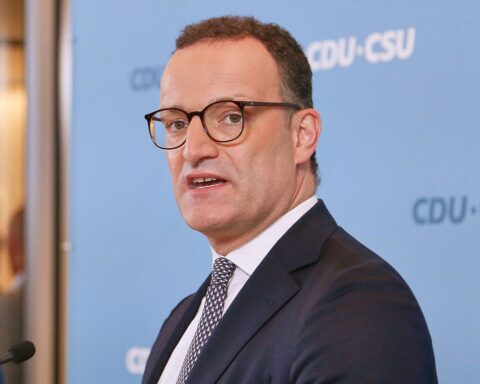 Jens Spahn (Archivfoto), CDU-Fraktionschef; baldige Wahl der Nachfolge in der CDU/CSU-Bundestagsfraktion.