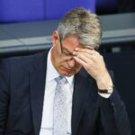 Wolfgang Bosbach kritisiert Kanzler Merz wegen Vertrauensentzug von Verkehrsminister Patrick Schnieder.