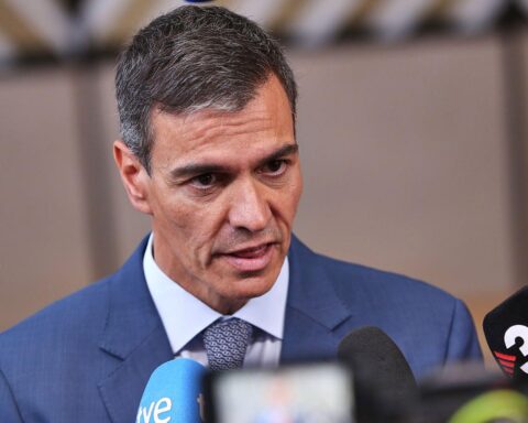 Pedro Sánchez (Archivfoto) mit Fokus auf Kritik an Spaniens „Open-Border“-Migrationspolitik und Grenzschutz.