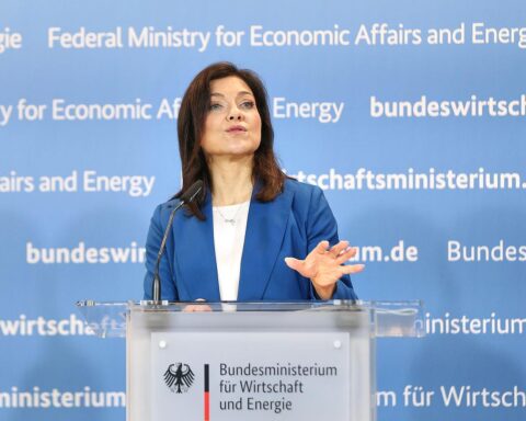 Katherina Reiche bei DIHK: Start-up-Strategie begrüßt, schnelle Umsetzung gefordert.