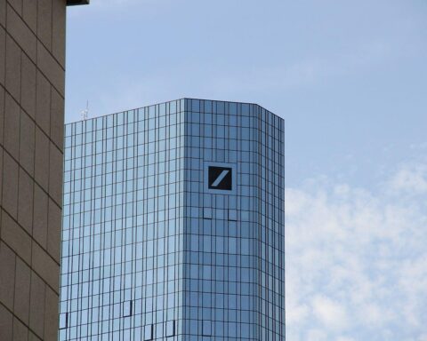 Deutsche Bank in Frankfurt: Vorstandsvorsitzender Christian Sewing; steigender Gewinn in Q2 auf 2,7 Milliarden Euro.