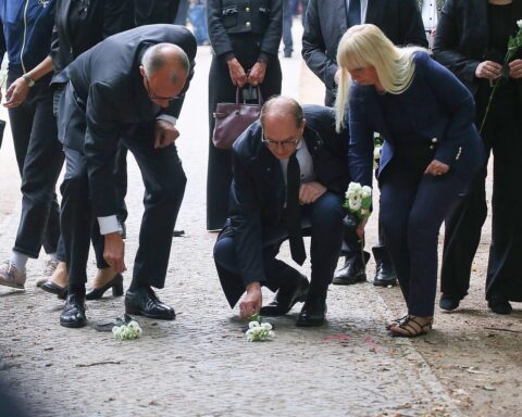 Dobrindt kündigt nach CSD-Anschlag Sicherheitsmaßnahmen; auf dem Bild: Politiker Merz, Dobrindt und Spranger.