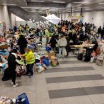 Hilfsgüter für Flüchtlinge aus der Ukraine in Deutschland (Archiv): Hilfskisten, Menschen, Hintergrund Berlin.