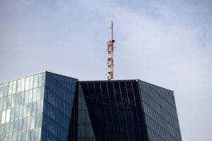 Europäische Zentralbank in Frankfurt: EZB lässt Leitzins unverändert bei 2,25 Prozent.