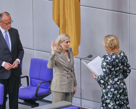 Nina Warken wird vereidigt; Archivfoto, dts Nachrichtenagentur, Bundestag.
