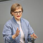Franziska Brantner kritisiert Regierung, diskutiert Zukunftstechnologien und soziale Gerechtigkeit.