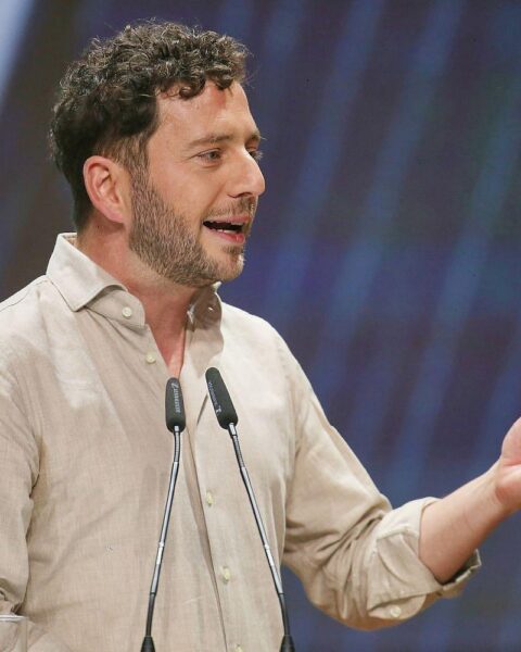 Felix Banaszak diskutiert neue Männerbilder und Geschlechterrollen in der Politik.