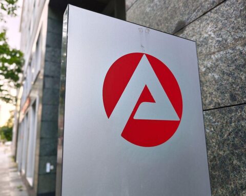 Bundesagentur für Arbeit im Archiv: unbesetzte Ausbildungsstellen in NRW, Bewerber suchen Ausbildungsplatz.