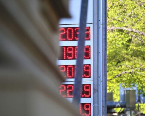 Tankstelle im Archiv: deutlich steigende Energiepreise treiben Deutschlands Inflationsrate, wegen auslaufendem Tankrabatt.