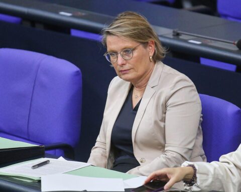Bundesjustizministerin Stefanie Hubig betont die Notwendigkeit von Transparenz im Informationsfreiheitsgesetz.