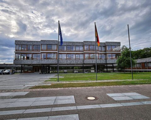 Das Bundesverfassungsgericht in Karlsruhe (Archivfoto), Gericht entscheidet einstimmig über Organklage zum Heizungsgesetz.