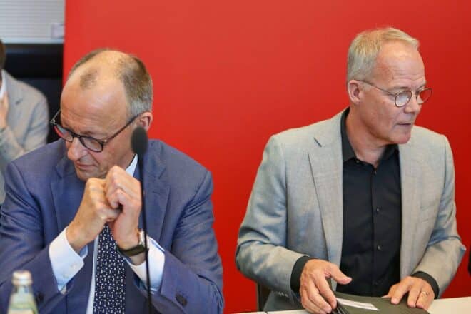 Koalitionsfraktionen rufen zu Disziplin in Sommerpause auf
