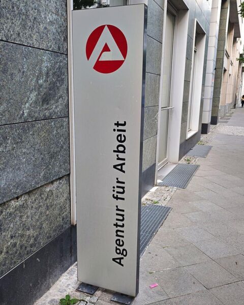 Bundesagentur für Arbeit im Archiv: Zuwanderer zunehmend berufstätig in der EU, steigende Beschäftigungsquoten.
