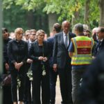 Bundeskanzler Friedrich Merz besucht nach dem Berliner CSD-Anschlag den Tatort im Tiergarten.