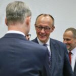Friedrich Merz und Steffen Bilger im Archivbild, während Merz Steffen Bilger als Verkehrsminister vorschlägt.