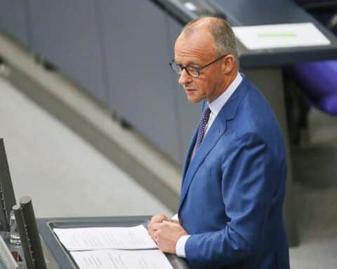 Friedrich Merz spricht im Bundestag über Verteidigung, Reformen und Bürokratieabbau.