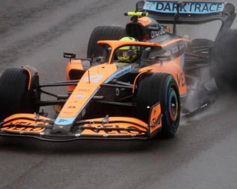Lando Norris im McLaren feiert nach dem Qualifying in Budapest die Pole-Position vor Lewis Hamilton.