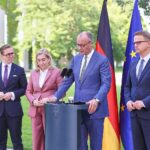 Friedrich Merz mit Nina Warken und Carsten Linnemann sowie anderen Politikern, Foto vom 24.07.2026.