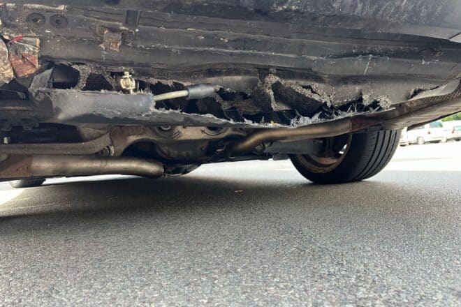 Polizei stoppt Auto mit über 20 Mängeln in Lennep