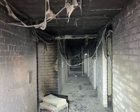 Beschädigter Kellergang nach Brand in Duisburg, Feuerwehrbilder (Archiv), Polizei Duisburg via dts Nachrichtenagentur.