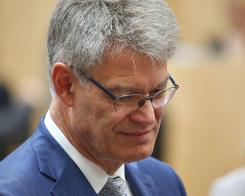 Patrick Schnieder präsentiert autonomes Fahren: Zukunftsweisende Technologien für Deutschlands Straßen 2026.
