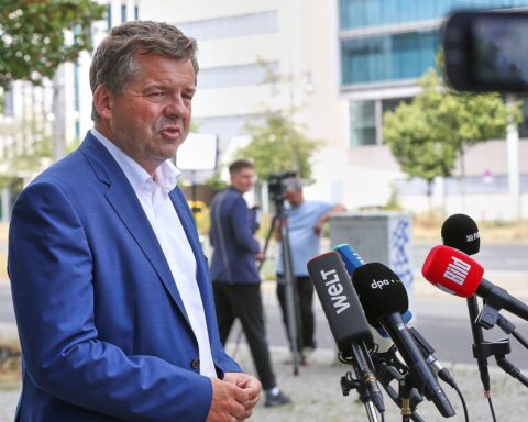 Ministerpräsident Sven Schulze fordert in Magdeburg den Entzug der deutschen Staatsbürgerschaft für Gefährder.
