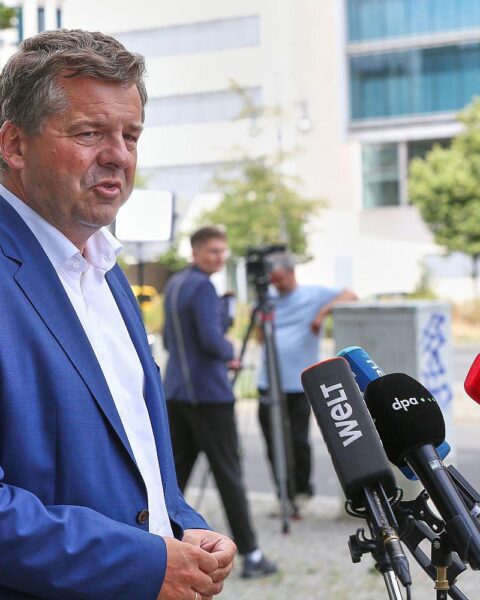 Ministerpräsident Sven Schulze fordert in Magdeburg den Entzug der deutschen Staatsbürgerschaft für Gefährder.