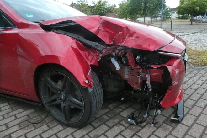 Sekundenschlaf führt zu Unfall auf der B71 in Letzlingen