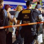 Ein Auto rast bei einer CSD-Demonstration in eine Menschenmenge; Sicherheitsbedrohung durch islamistischen Terror.
