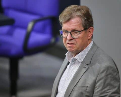 Ralf Stegner (Archiv) bei einem Foto, Thema: EU fordert gemeinsame Flüchtlingspolitik wegen Ceuta.