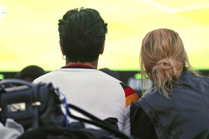Public Viewing zur Fußball-WM im Archiv: WM 2030, Telekom sichert Medienrechte für MagentaTV.