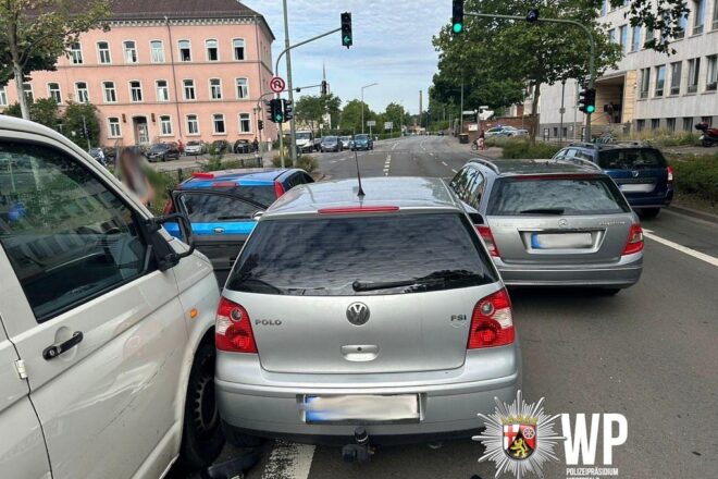 Unfallflucht in Kaiserslautern endet im Krankenhaus