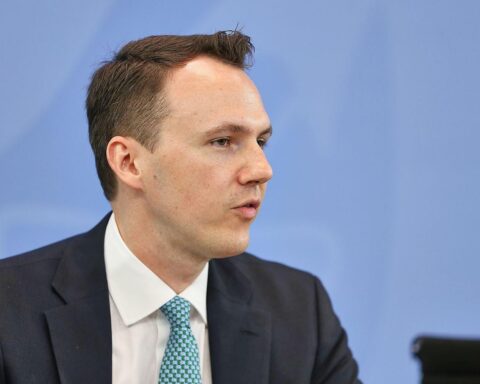 Vizechefs der Rentenkommission diskutieren Reformvorschläge zur Altersvorsorge in Berlin.
