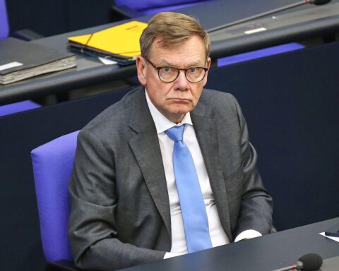 Johann Wadephul bei NATO-Gipfel, spricht über Iran, Militärschläge und internationale Sicherheit.