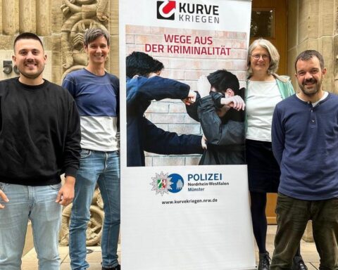 Polizei feiert 10 Jahre Initiative „Kurve kriegen“ zur Unterstützung gefährdeter Kinder und Jugendlicher.